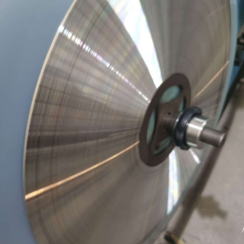 Altzairu herdoilgaitzezko udaberri-zerrenda meheak